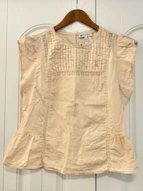 ✨Jessica Simpson Cream Pintuck Peplum Blouse Women’s Size Medium ✨